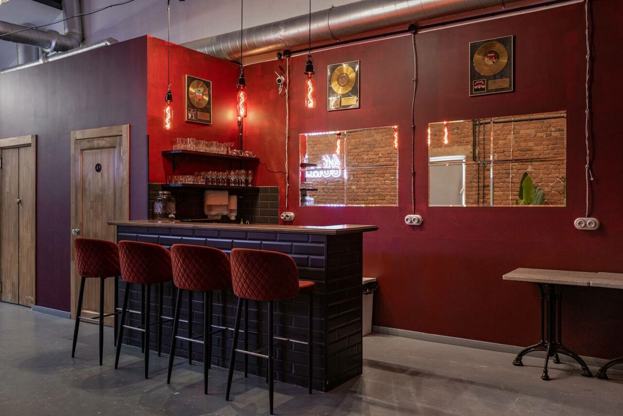 Арендовать Стильный лофт для вечеринок и корпоративов