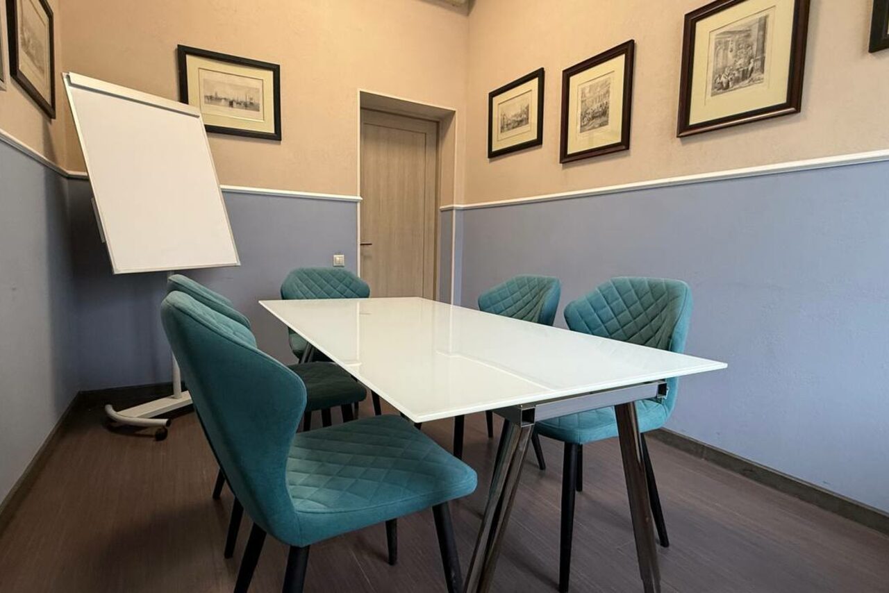 Арендовать Переговорная комната