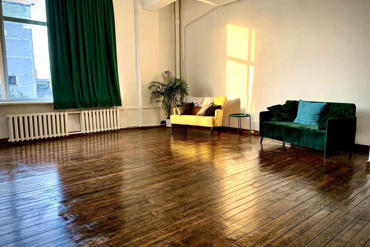 Арендовать Лофт Lirika Авангардный лофт для вечеринок