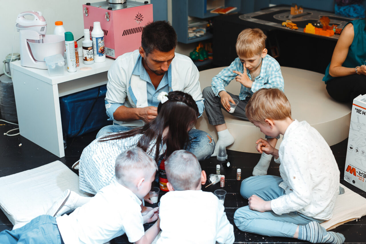 Арендовать НеВзрослые. Стильное семейное пространство