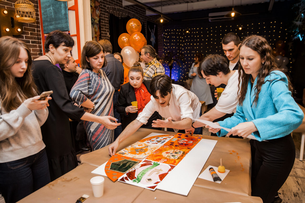 Арендовать Лофт Комод. Уютный лофт со сценой, караоке и барбекю