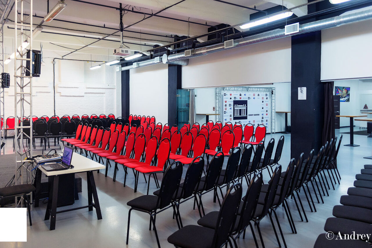 Арендовать White loft for business events 