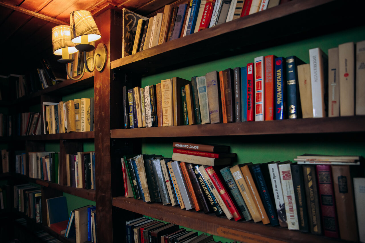 Арендовать Двухэтажный зал в английском стиле