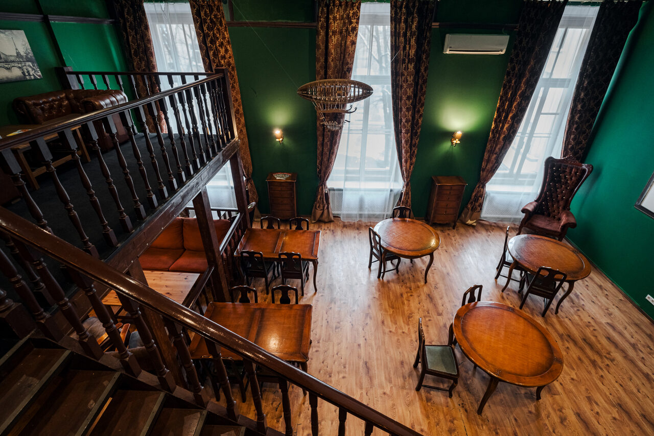 Арендовать Двухэтажный зал в английском стиле