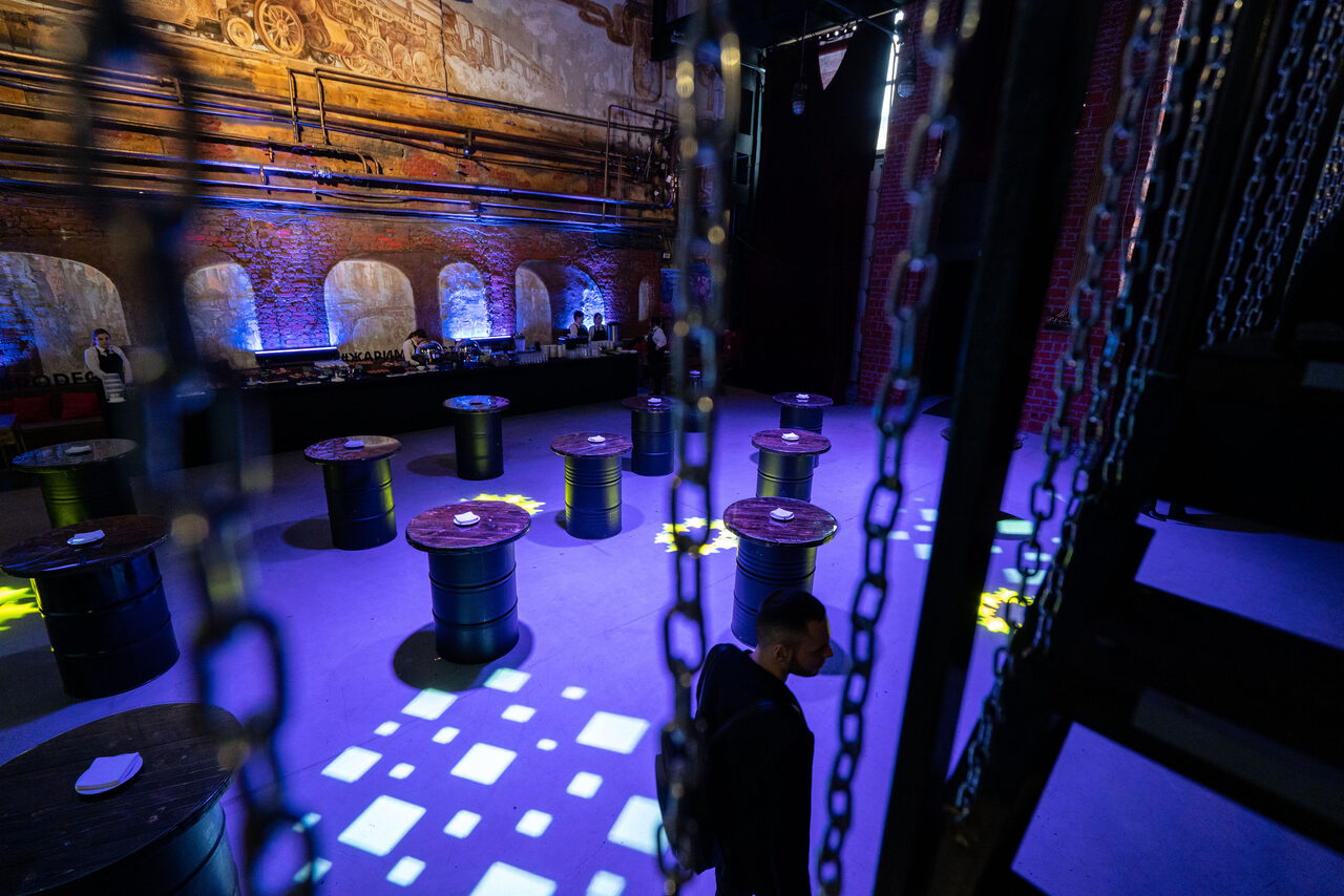 Арендовать Лофт из трех изолированных помещений