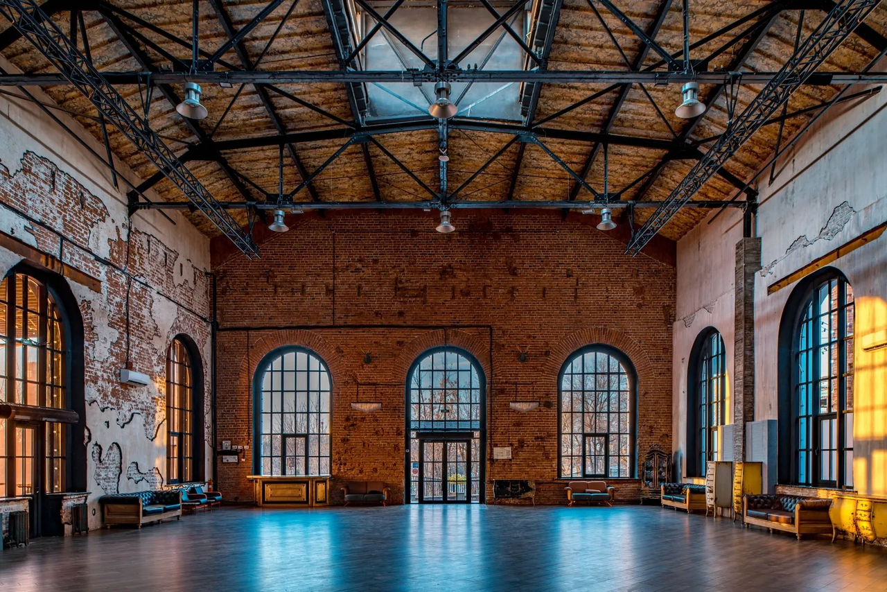 Арендовать LOFT HALL Зал ROCKEFELLER'S HALL на Автозаводской