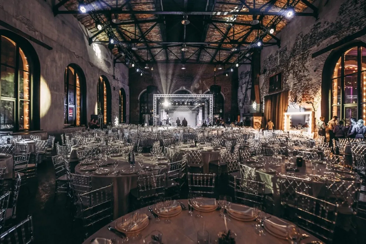Арендовать LOFT HALL Зал ROCKEFELLER'S HALL на Автозаводской