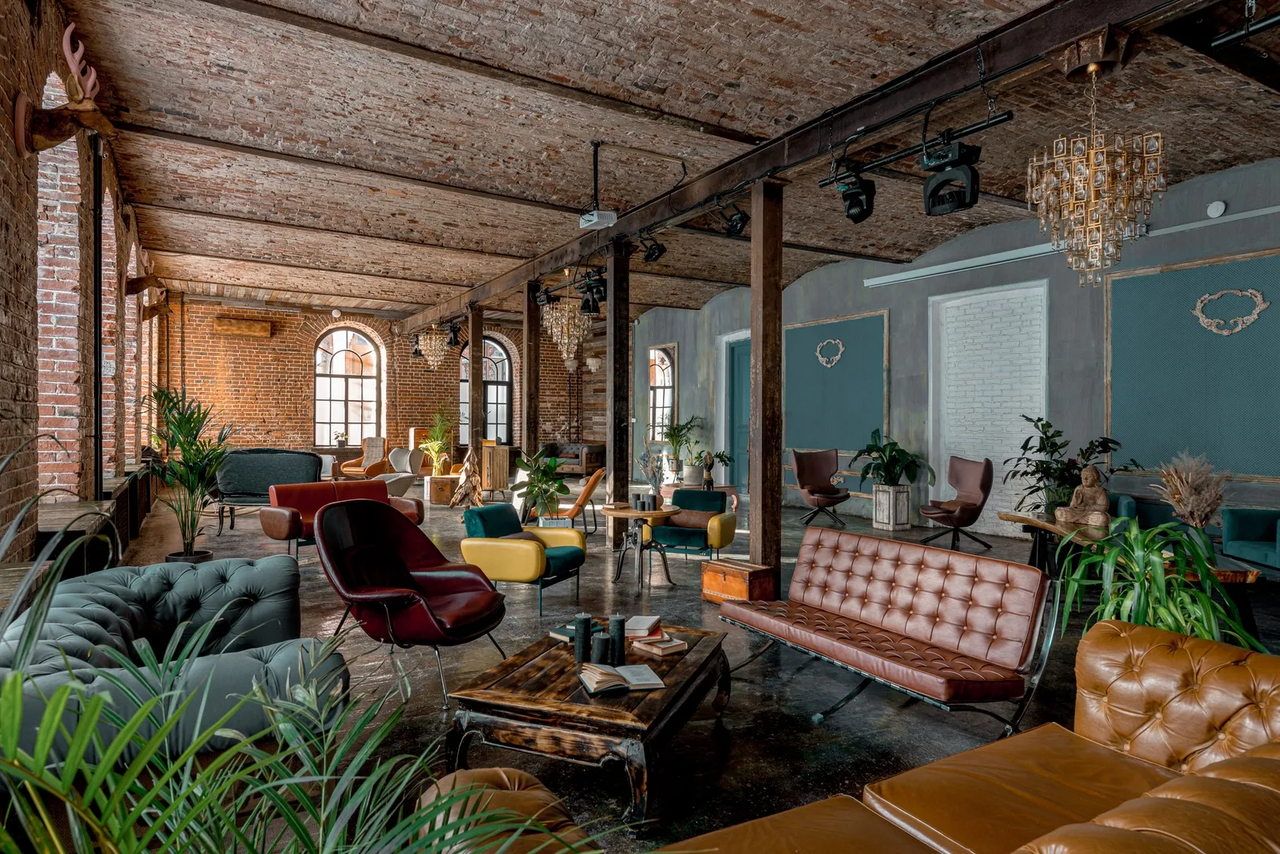 Арендовать LOFT HALL Зал RATUSHA HALL на Автозаводской