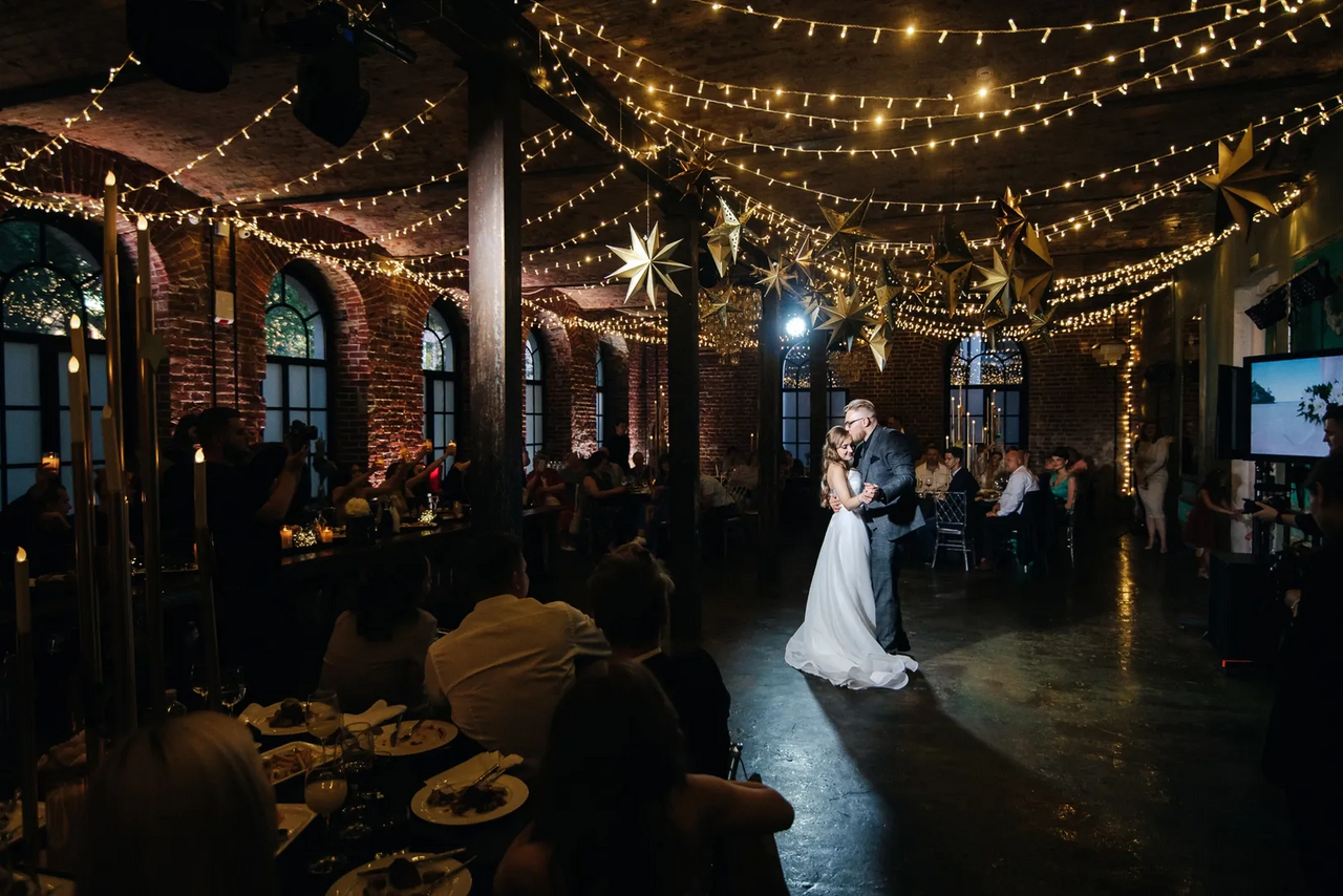 Арендовать LOFT HALL Зал RATUSHA HALL на Автозаводской