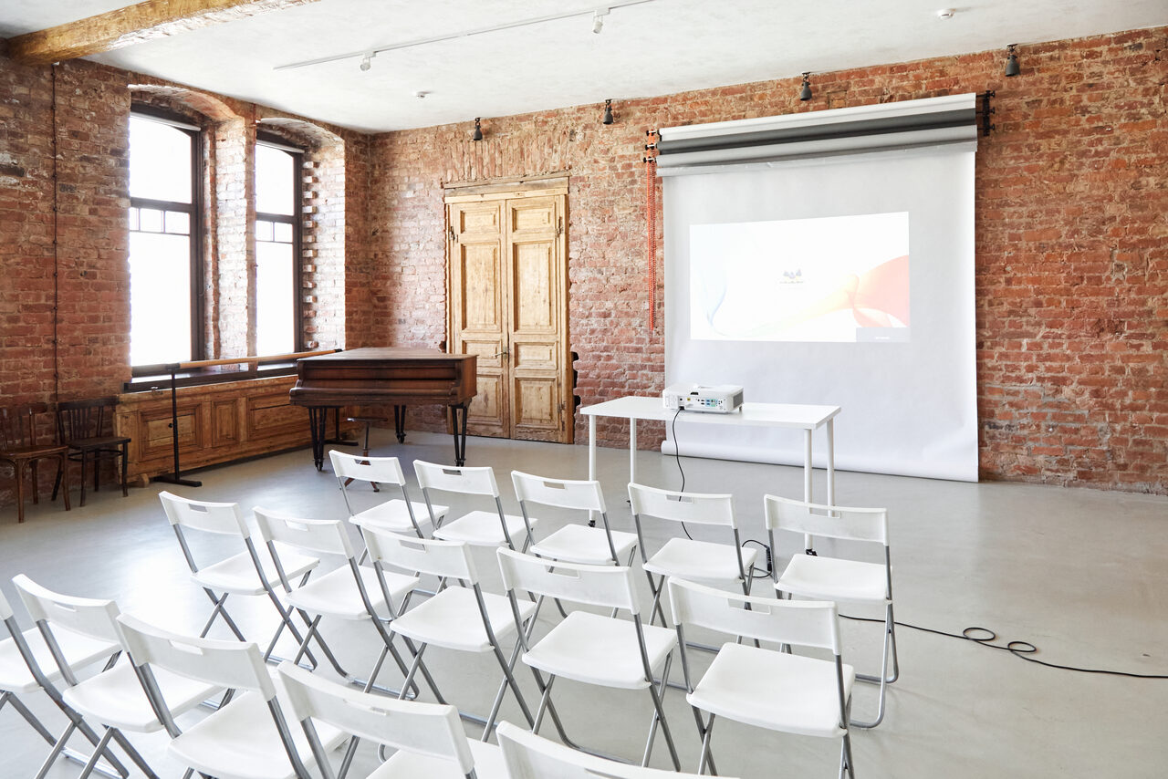 Арендовать Stylized loft for photo shoots and trainings