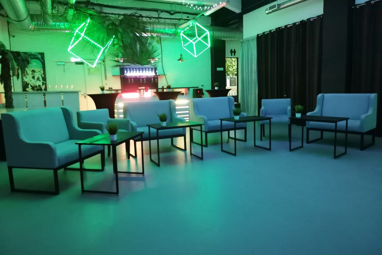 Арендовать Центр Событий. Яркий лофт для праздника 