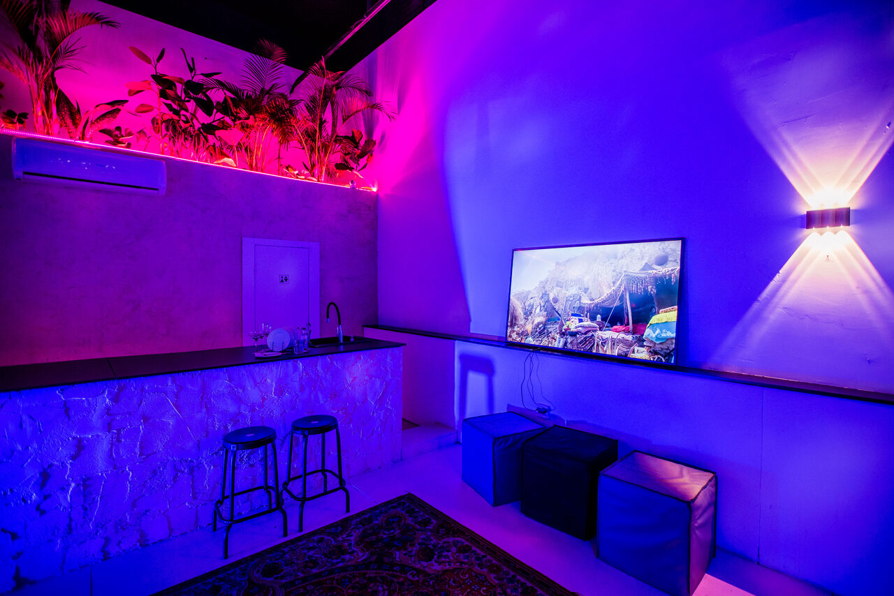 Арендовать Loft with a bar and a separate entrance