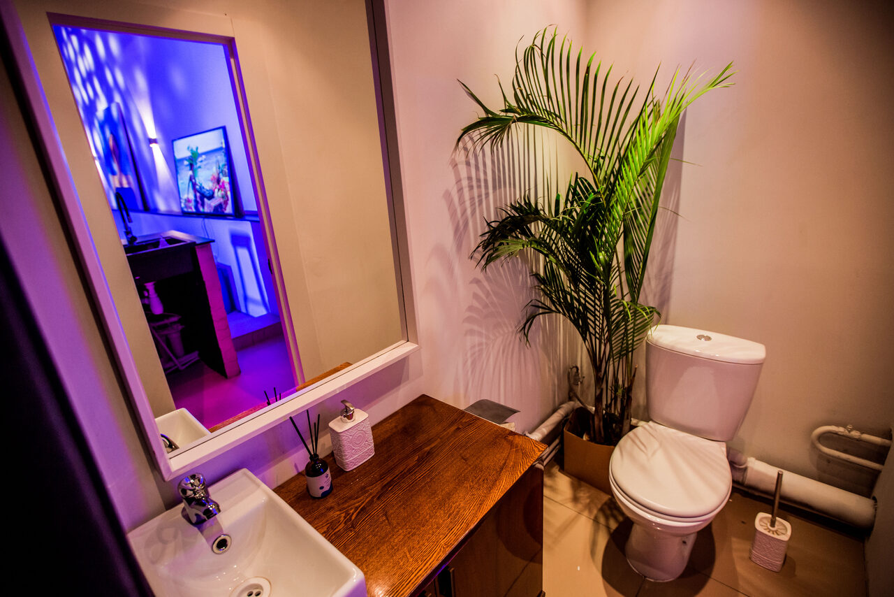 Арендовать Loft with a bar and a separate entrance