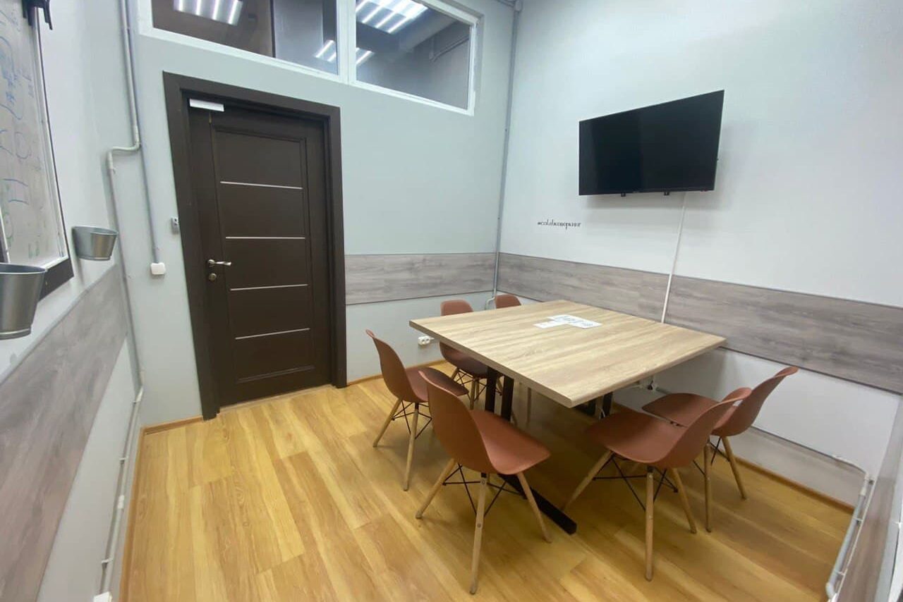 Арендовать Meeting room in coworking space