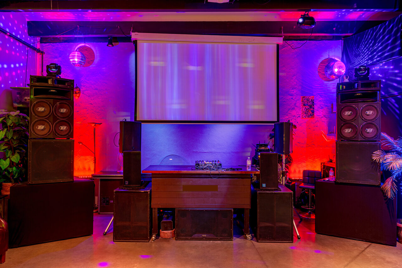 Арендовать Compressor Loft +79670997901 Party with super sound 