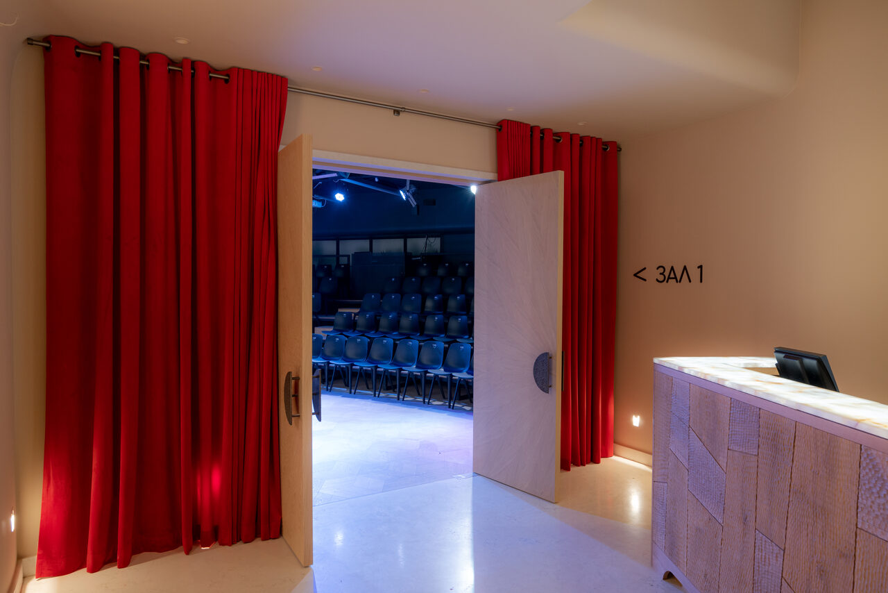 Арендовать Неоновое арт-пространство