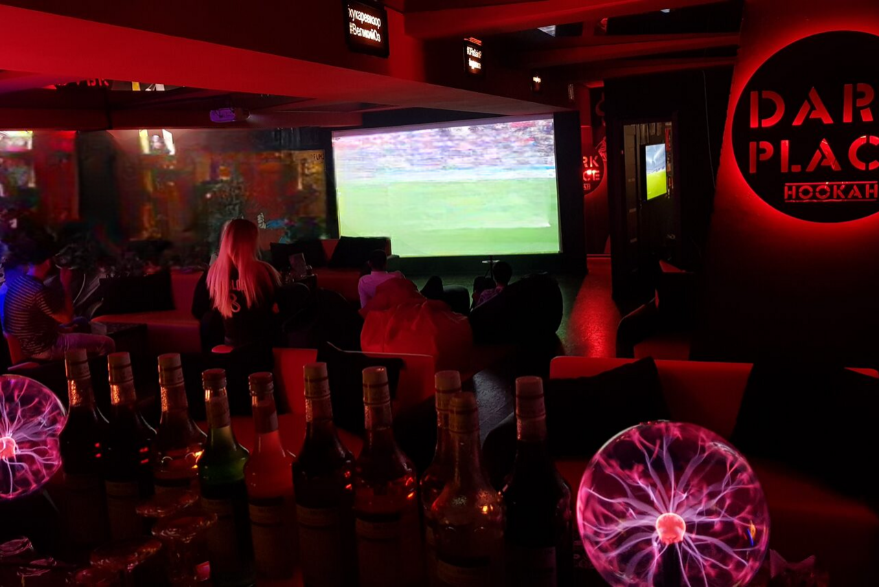 Арендовать Креативное пространство Dark Place Hookah 