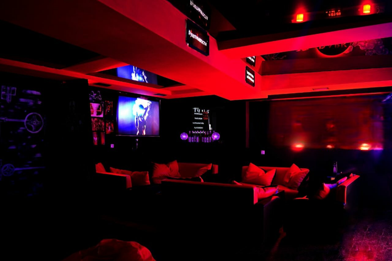 Арендовать Креативное пространство Dark Place Hookah 