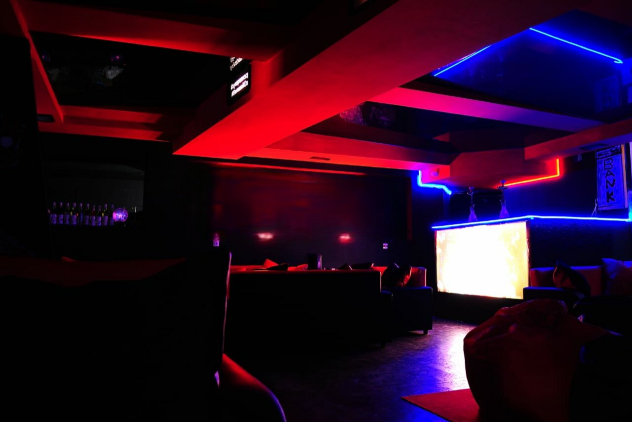 Арендовать Креативное пространство Dark Place Hookah 