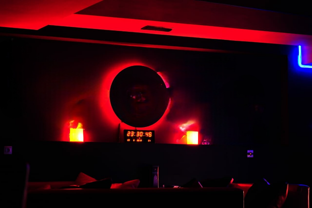 Арендовать Креативное пространство Dark Place Hookah 