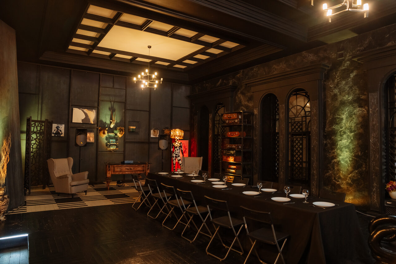 Арендовать Полигон. Чёрная классика  Изысканный зал