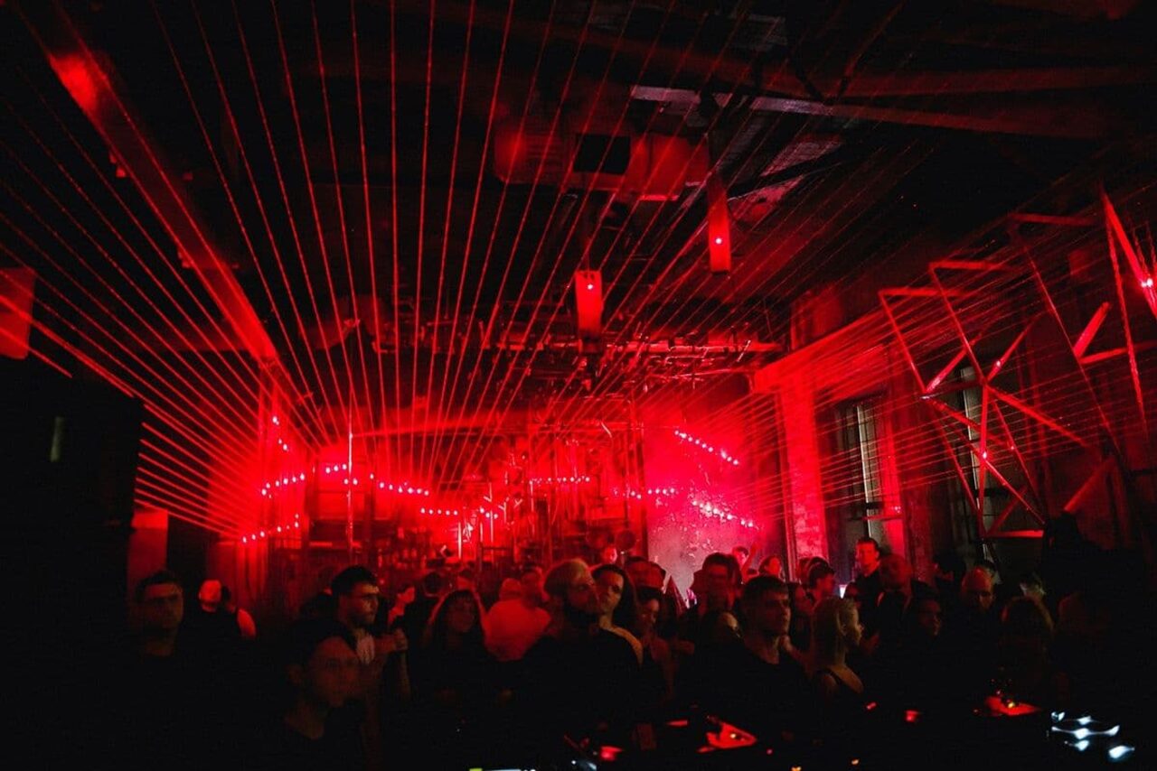 Арендовать Полигон. Фабрика Зал в стиле стимпанк