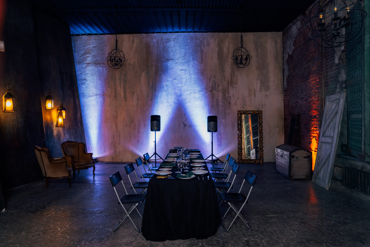 Арендовать Полигон. Текстурный зал Лофт с фактурными стенами