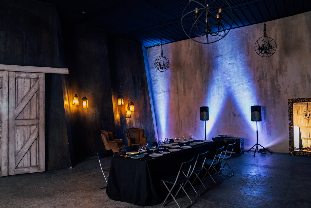 Арендовать Полигон. Текстурный зал Лофт с фактурными стенами