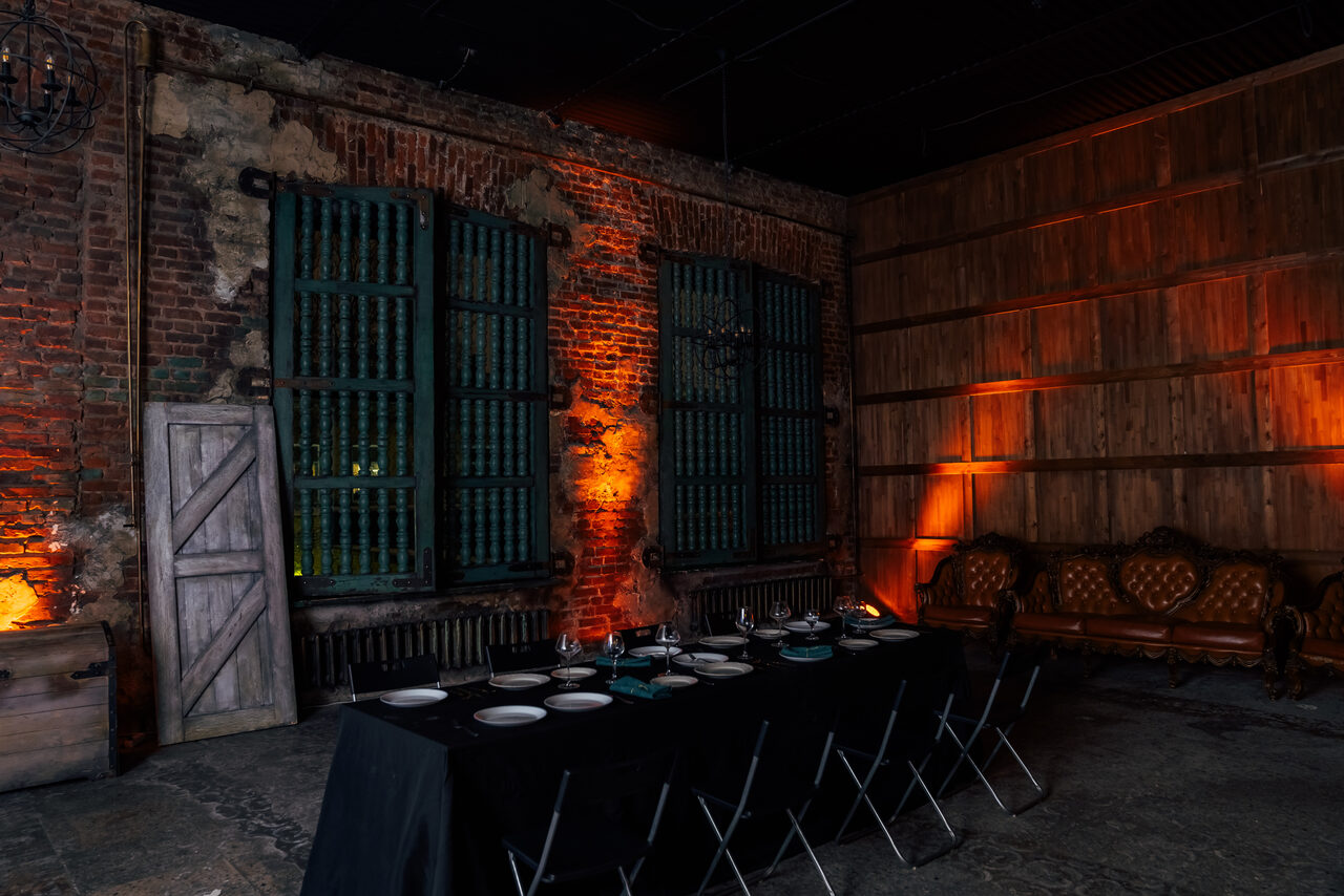 Арендовать Полигон. Текстурный зал Лофт с фактурными стенами