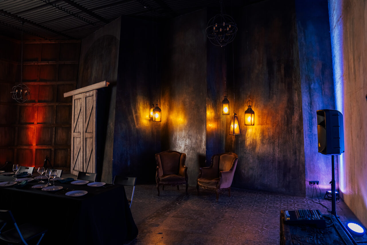 Арендовать Полигон. Текстурный зал Лофт с фактурными стенами