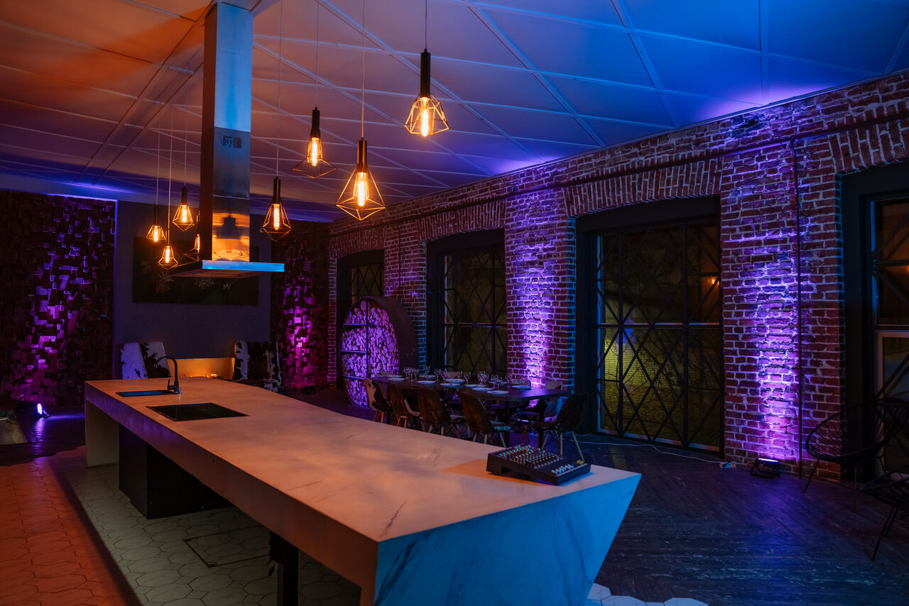 Арендовать Полигон. Лофт с кухней