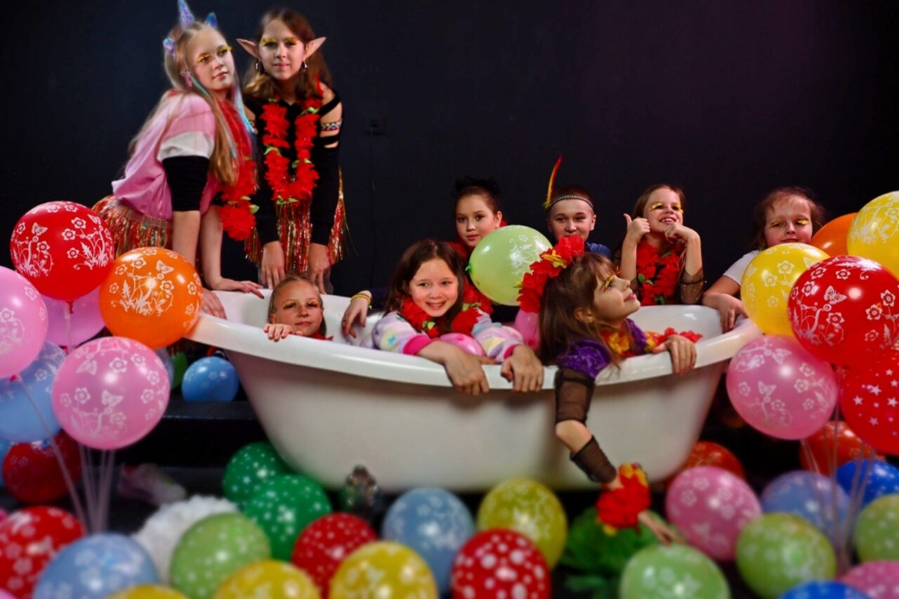 Арендовать Graf-Studio. Студия с морским песком и водопадом