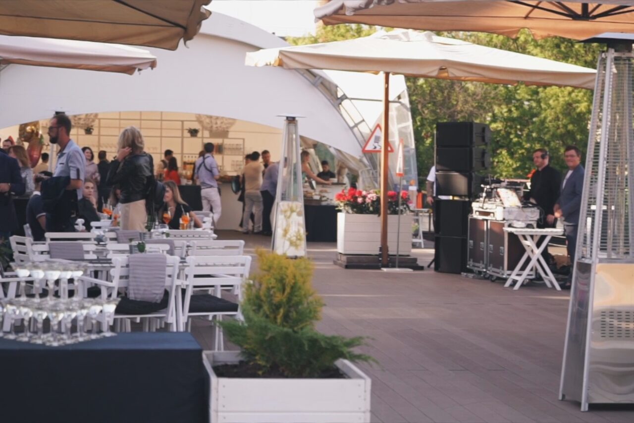 Арендовать Крыша с шатром для мероприятий любого формата