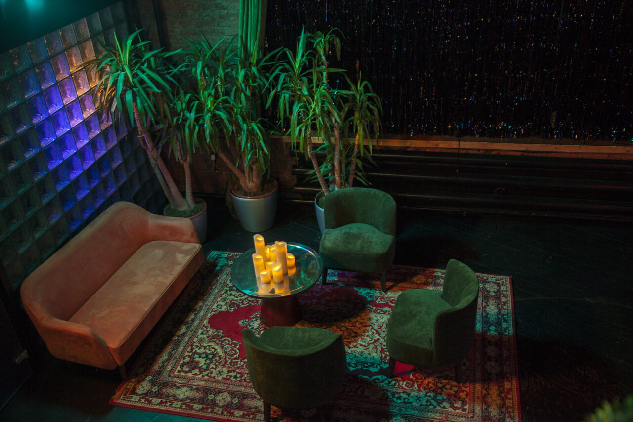 Арендовать Двухэтажный лофт со студией звукозаписи