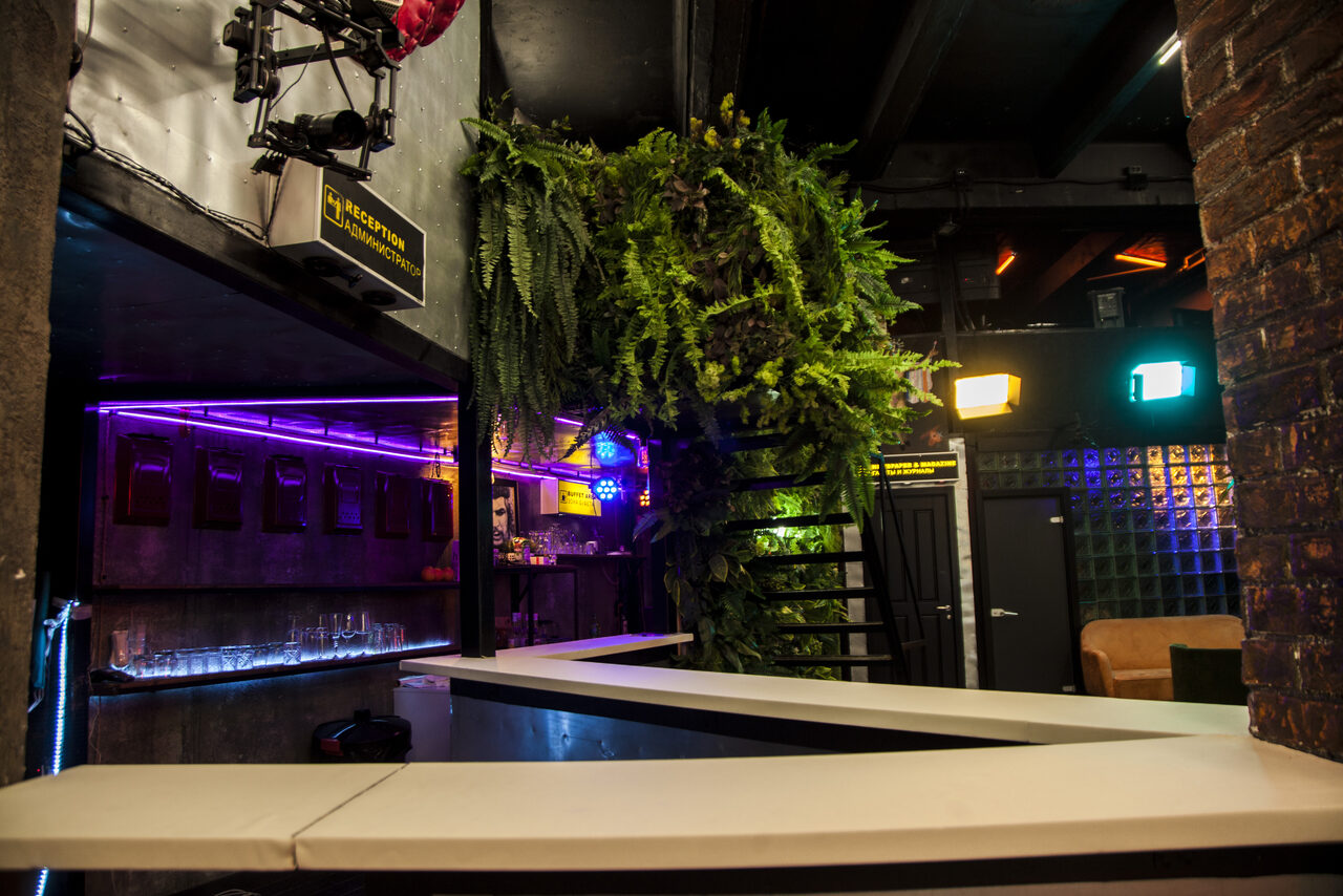 Арендовать Двухэтажный лофт со студией звукозаписи