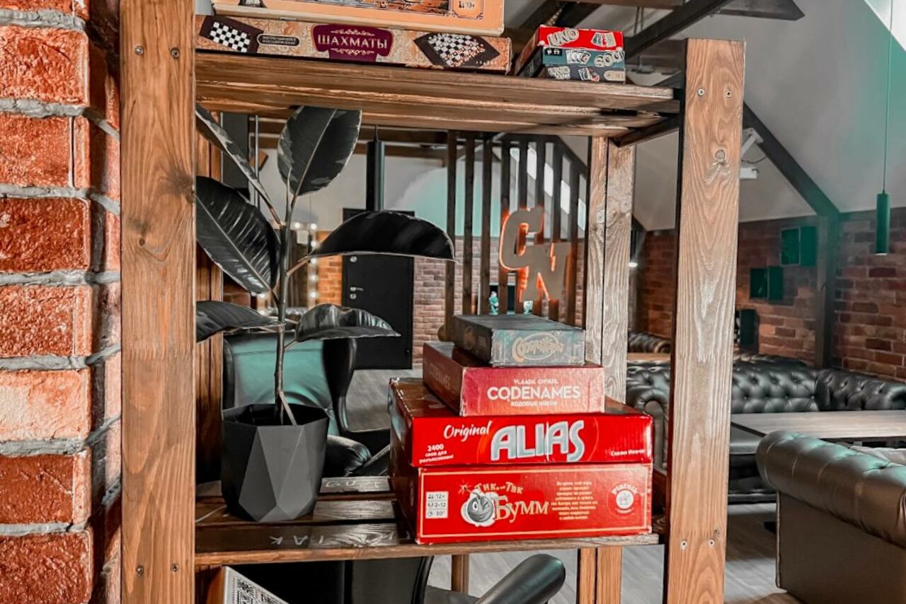 Арендовать Cosa Nostra. Лофт с караоке и приставками