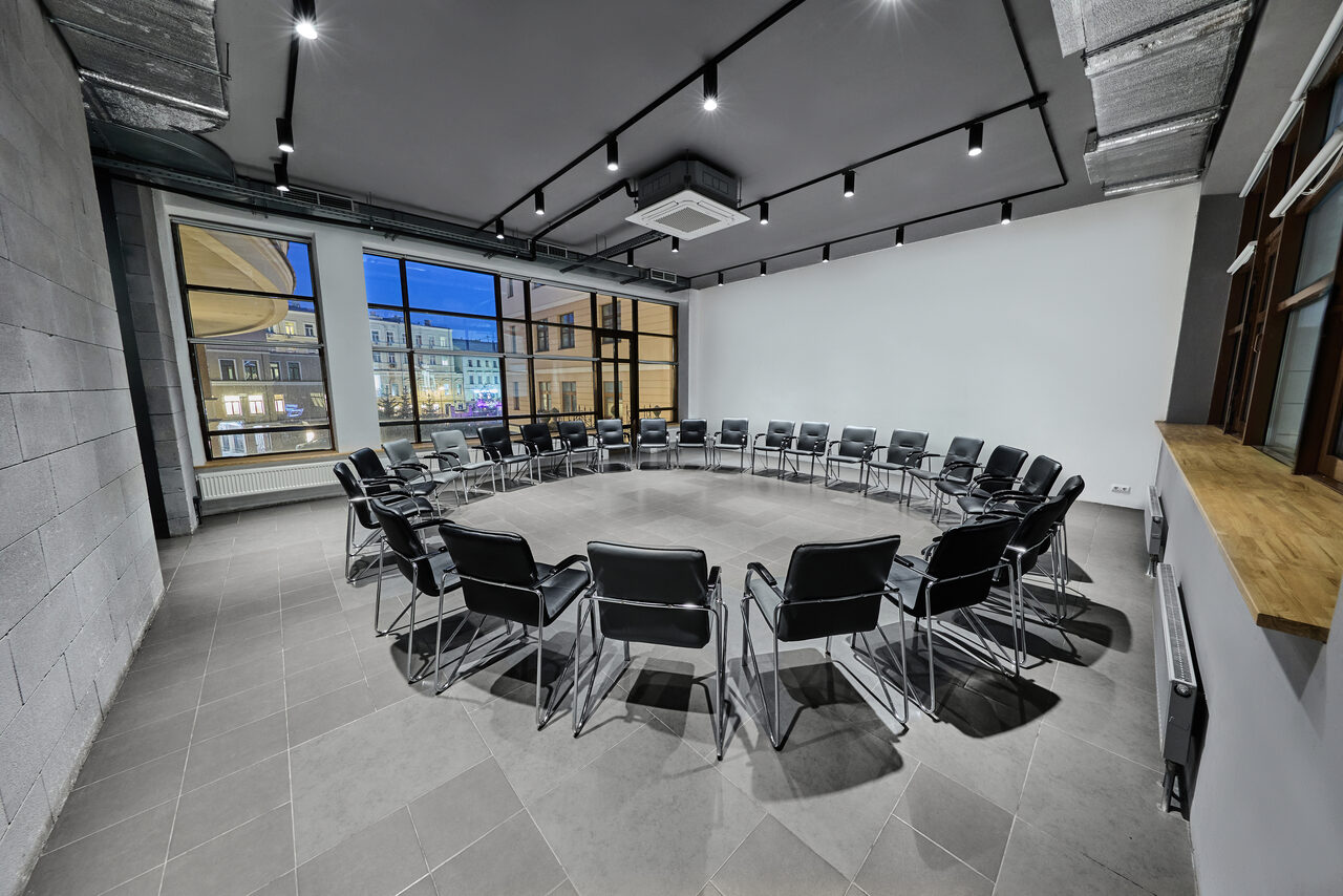 Арендовать Конференц-зал в лофте в центре Москвы