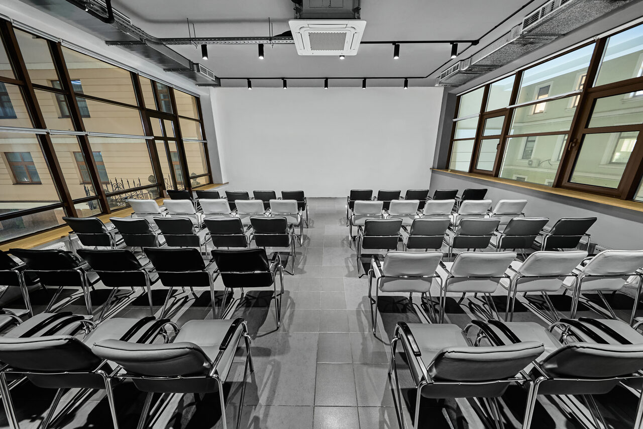 Арендовать Конференц-зал в лофте в центре Москвы