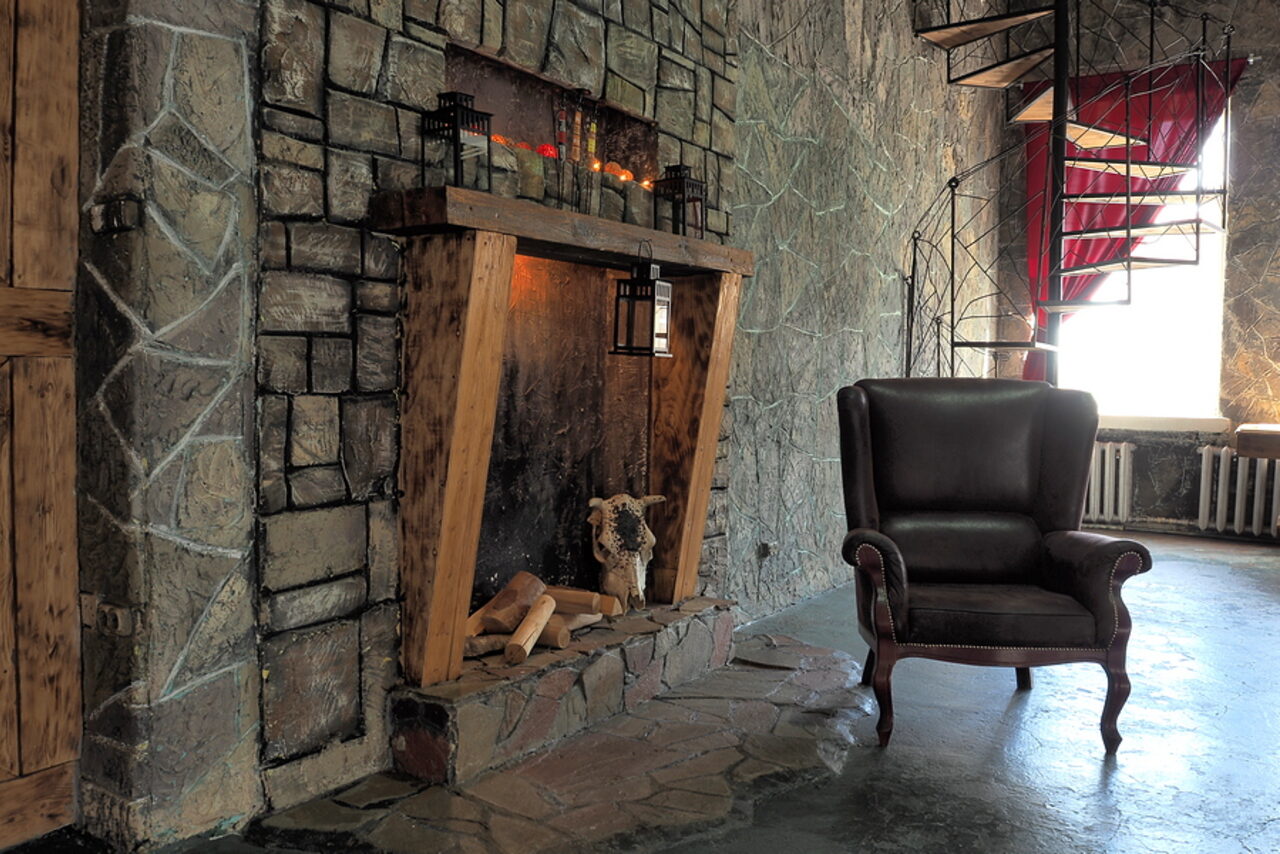 Арендовать Graf-Studio. Двухуровневый лофт с барной стойкой