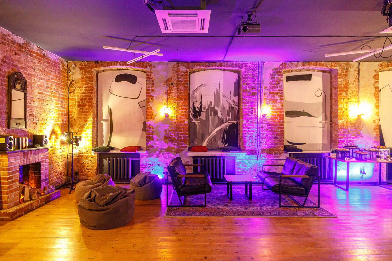 Арендовать Citrus Hall. Grapefruit в старинном особняке 19 века