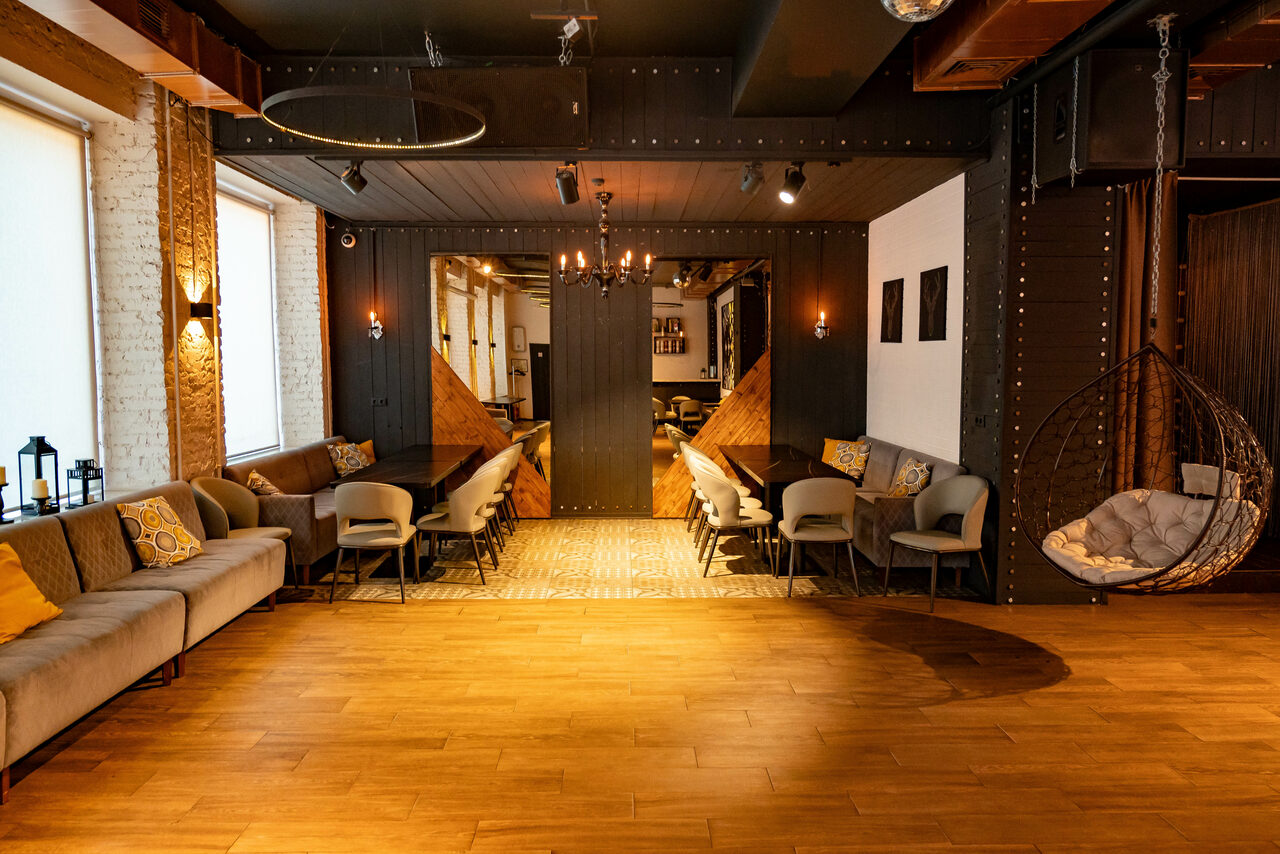 Арендовать Авторский лофт с танц-полом