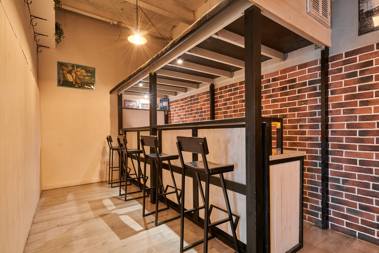 Арендовать Компас. Белый лофт