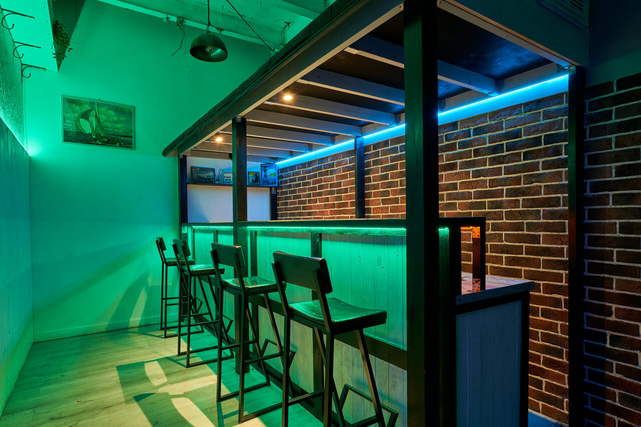 Арендовать Компас. Белый лофт