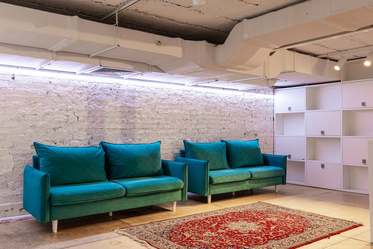 Арендовать Лофт IDEALISTA. Просторный двухуровневый лофт