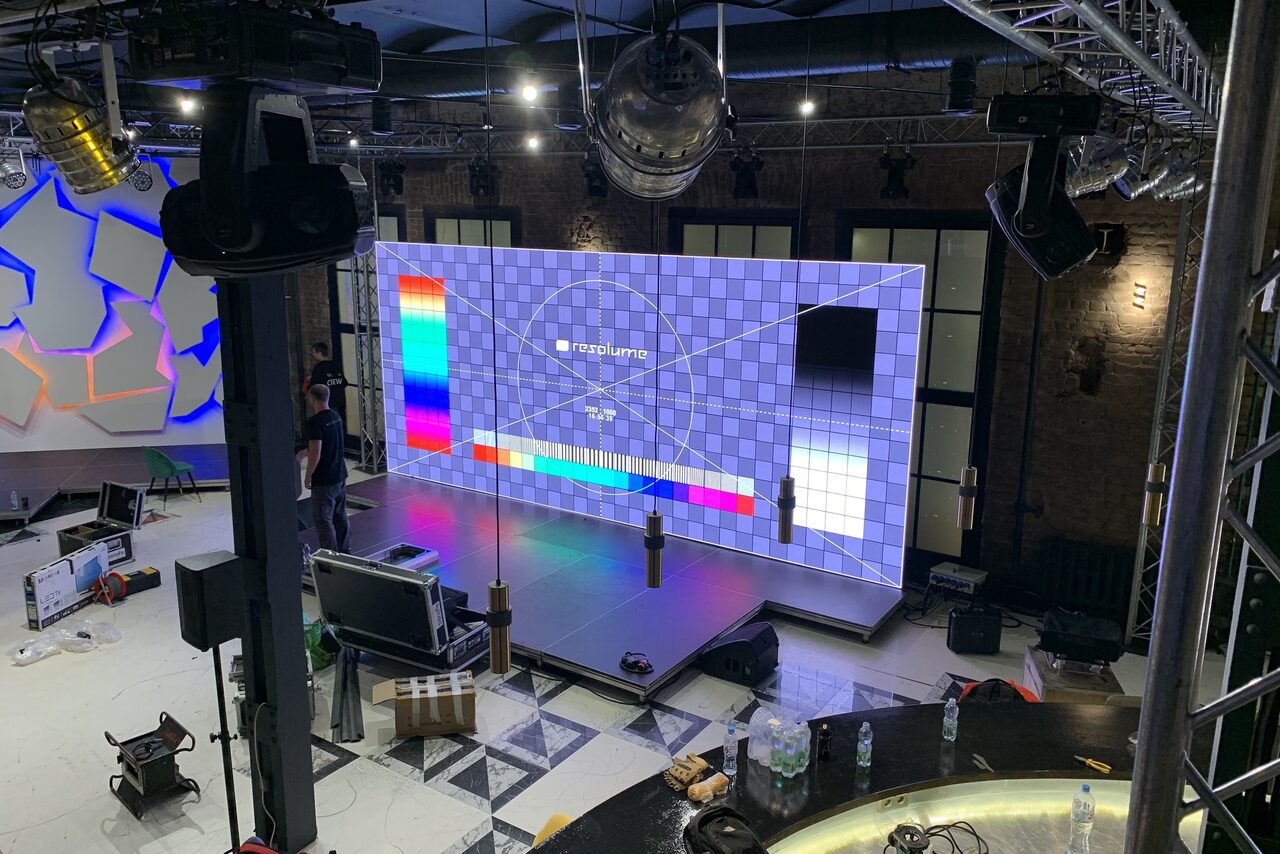 Арендовать Sala banchetti con decorazioni di design 