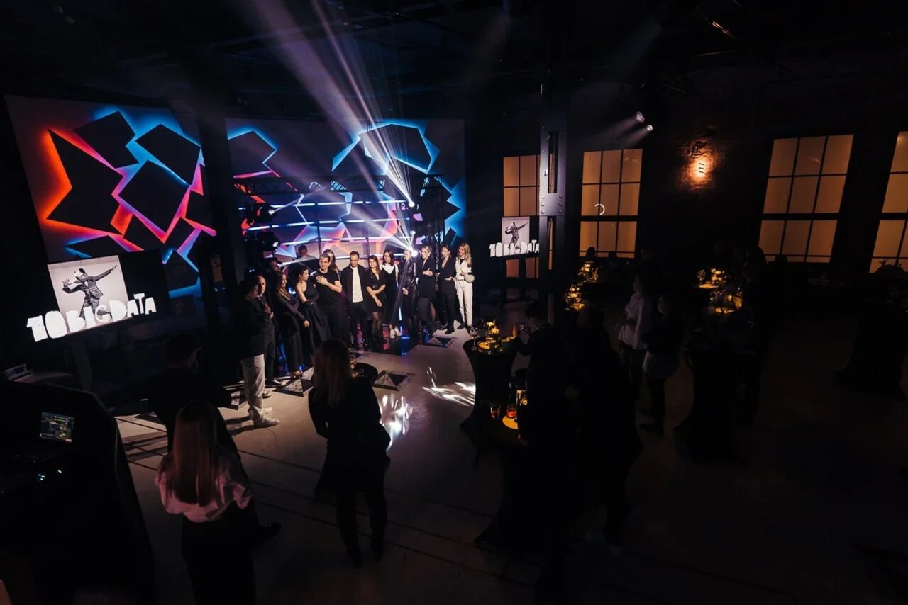 Арендовать Sala banchetti con decorazioni di design 