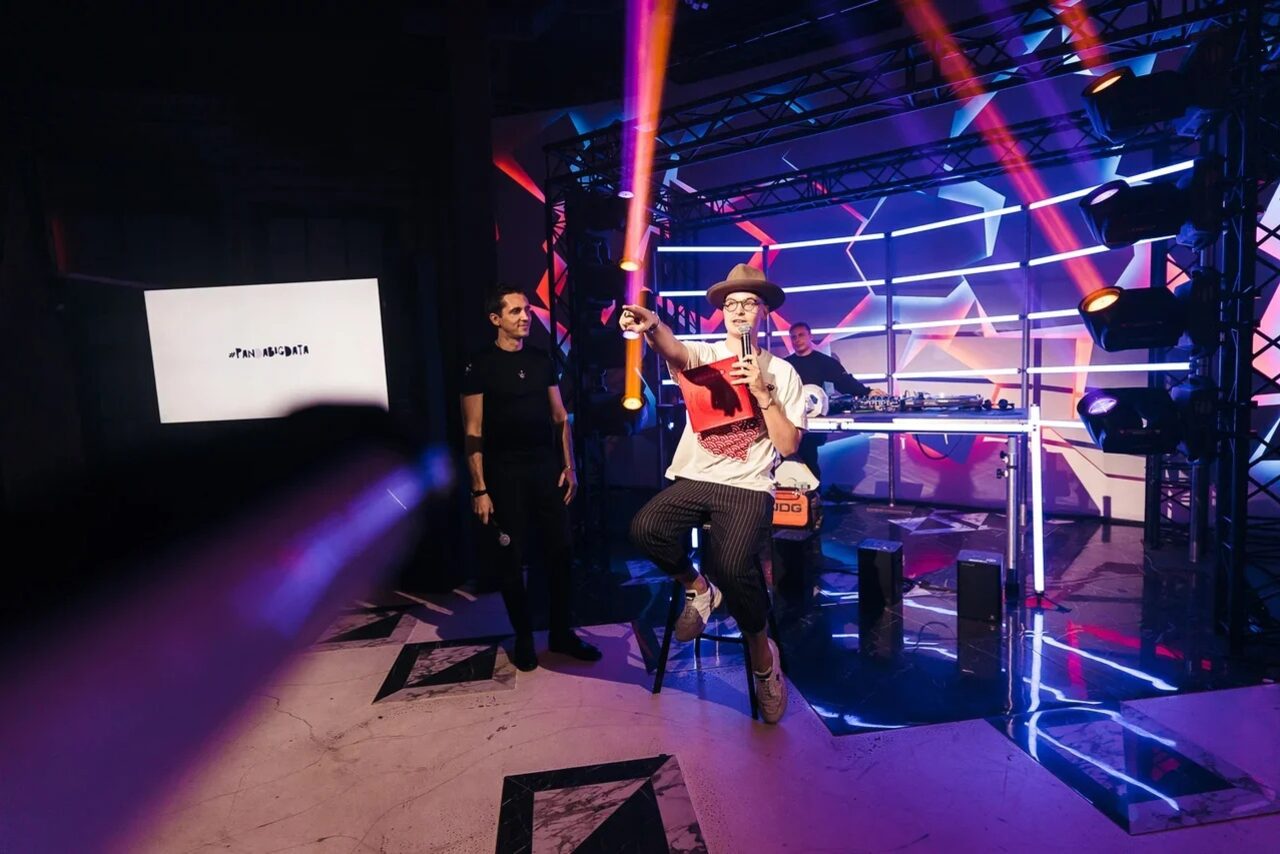 Арендовать Sala banchetti con decorazioni di design 