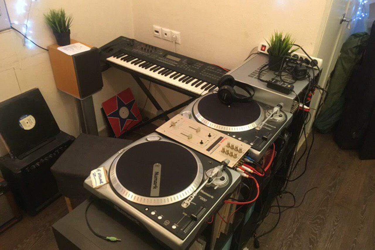 Арендовать Лофт для репетиций с музыкальными инструментами