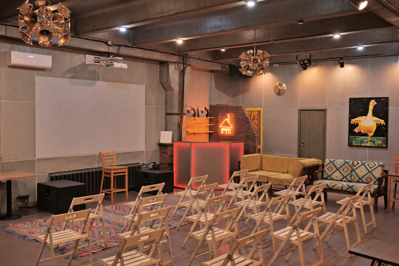 Арендовать Стилизованный лофт с отдельным входом