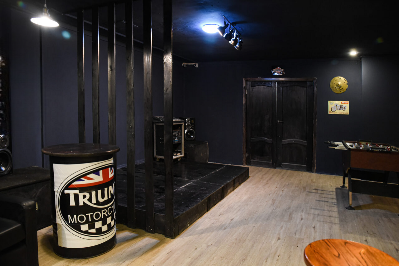 Арендовать Run19. Лофт в байкерском стиле